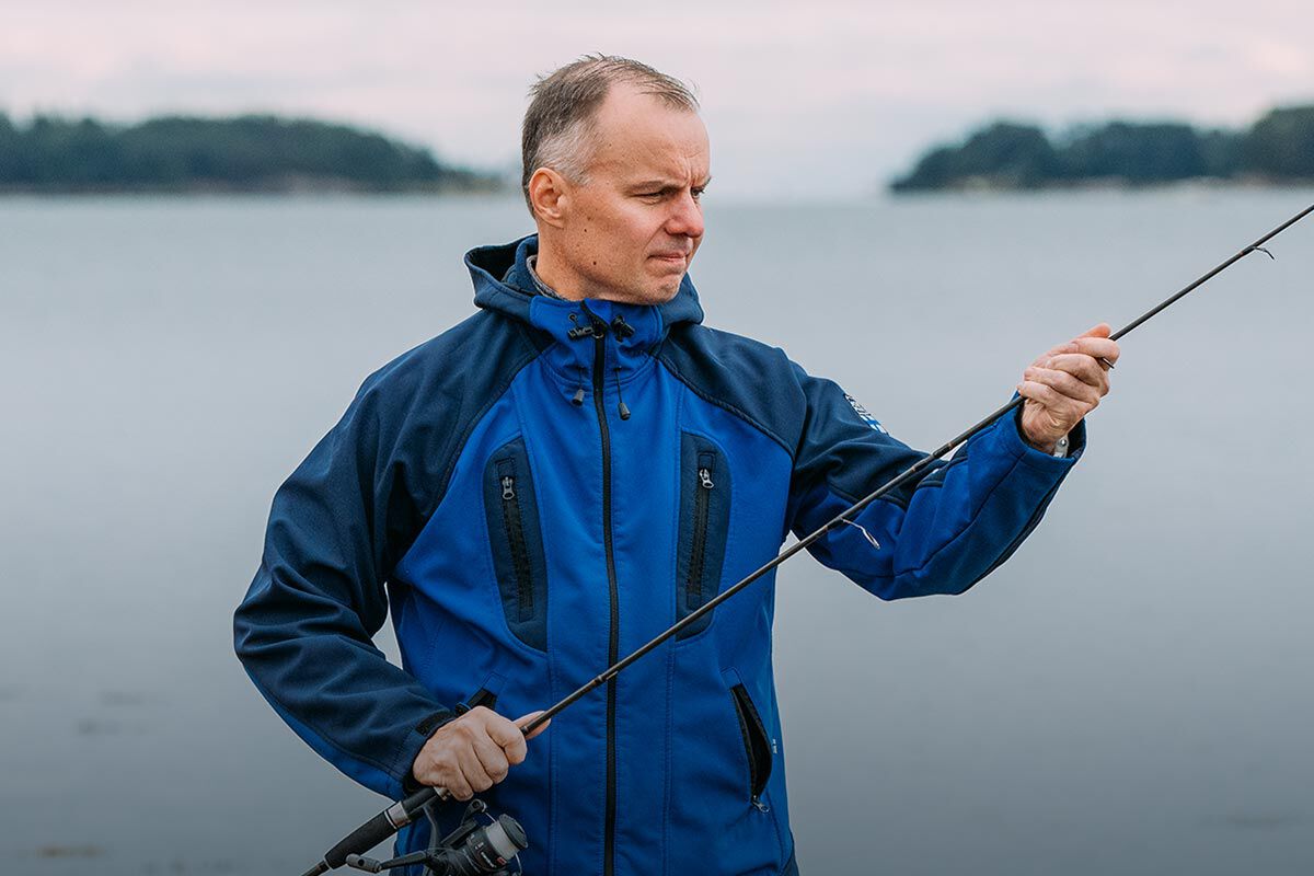 Silmäkirurgi valitsi lukulasien sijaan linssileikkauksen